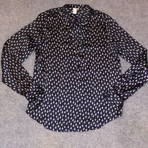 Excellent Condition V-Neck Silk Blouse in Size Small